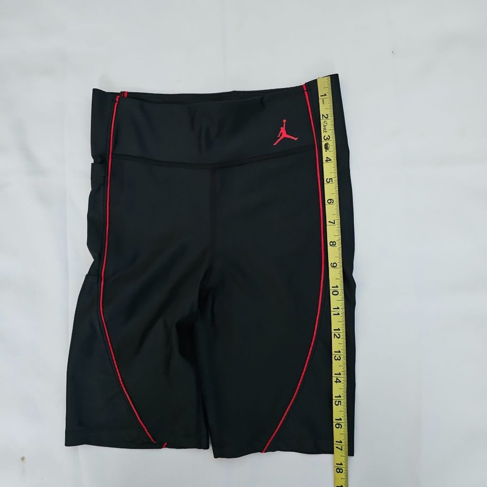 Jordan Women's Black DC7315-010 Athletic Tight Fit Running Bike Shorts Sz Small - Picture 13 of 16